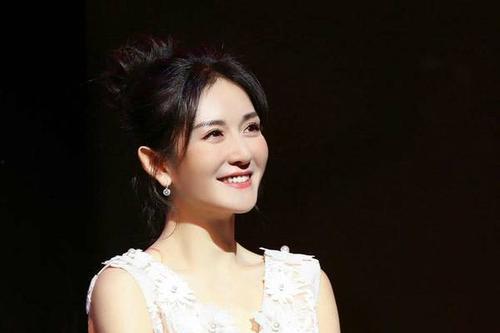 娱乐吃瓜谢娜是谁啊,娱乐界吃瓜群众的“开心果”  第3张